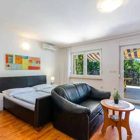 Seaside By Jr فيلة جادرانوفو