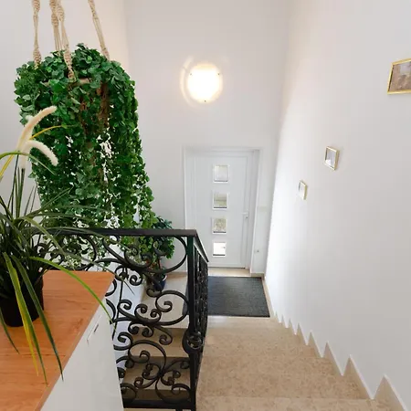 Seaside By Jr * جادرانوفو